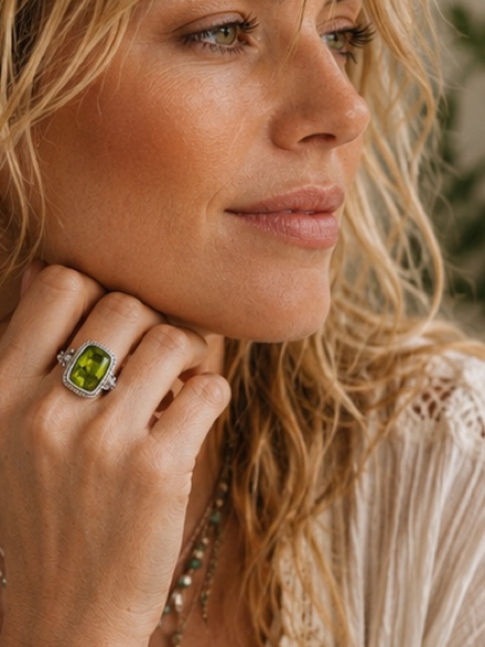 Lime Green Crystal Silver Tone Ring Size 8